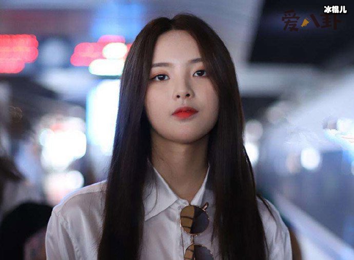 且听凤鸣讲的是什么