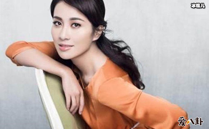 叶璇坐高铁被骂