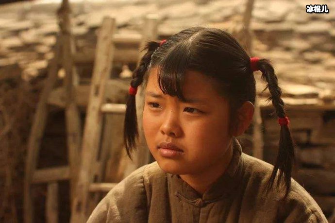 闫妮为女儿撕资源杠上莫小贝