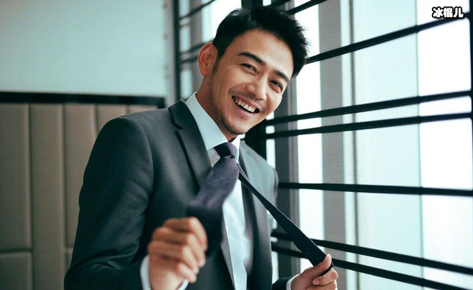 杨烁成了中年油腻男？