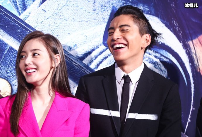 王大陆大十岁女友