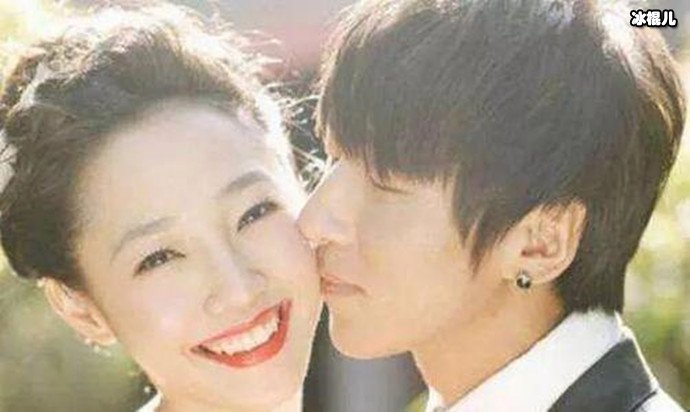 陈羽凡与老婆亲密照