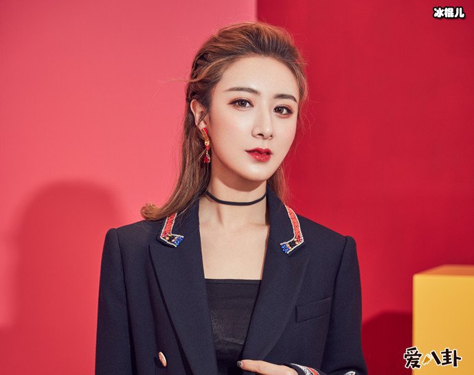 薇娅曾是女团成员