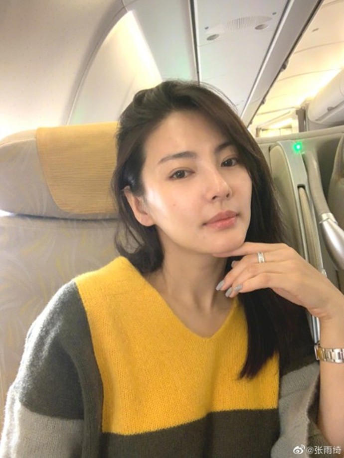 张雨绮关掉滤镜素颜照片