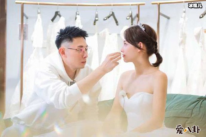 买超张嘉倪亲密写真