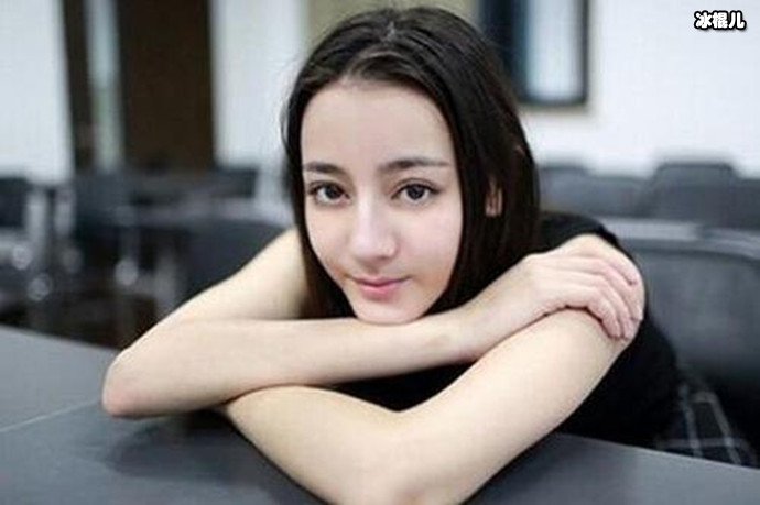 迪丽热巴照片