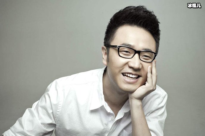 王铮亮在微博吐槽新人飘了