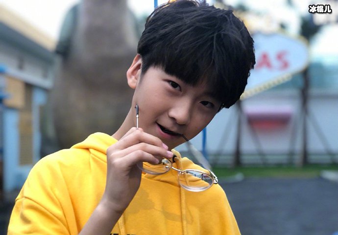 天天晒出妹妹Zoe走秀照片