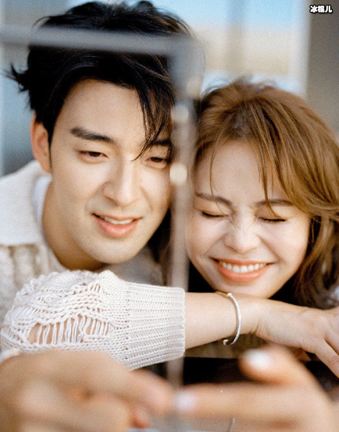 李铢衔老婆是导演