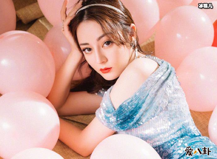 迪丽娜尔和迪丽热巴是什么关系