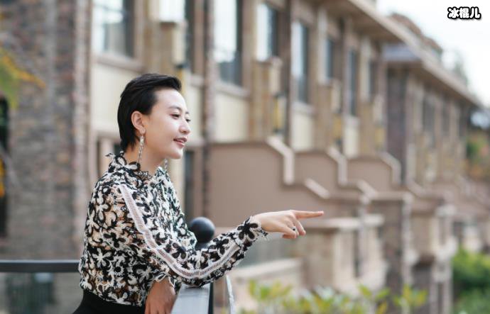 阎娜与马伊琍长得像