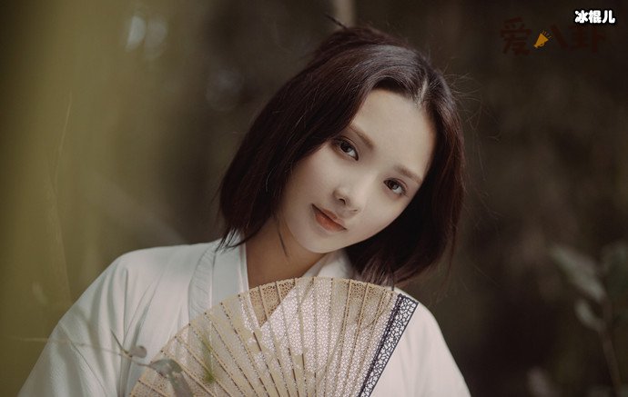 彭小苒为什么不红