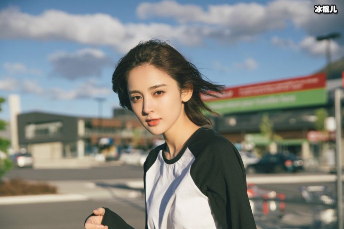 娜扎否认和张翰复合