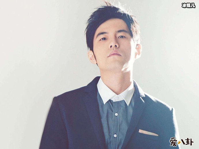 周杰伦粉丝桶装奶茶应援