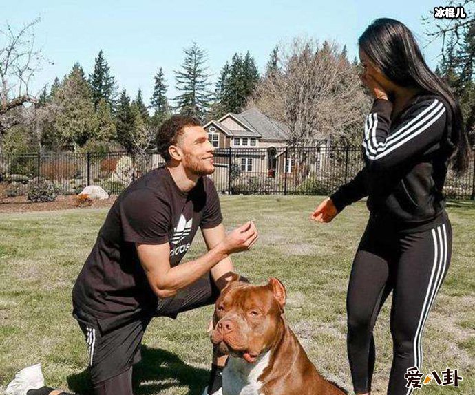 拉文成功求婚女友梅