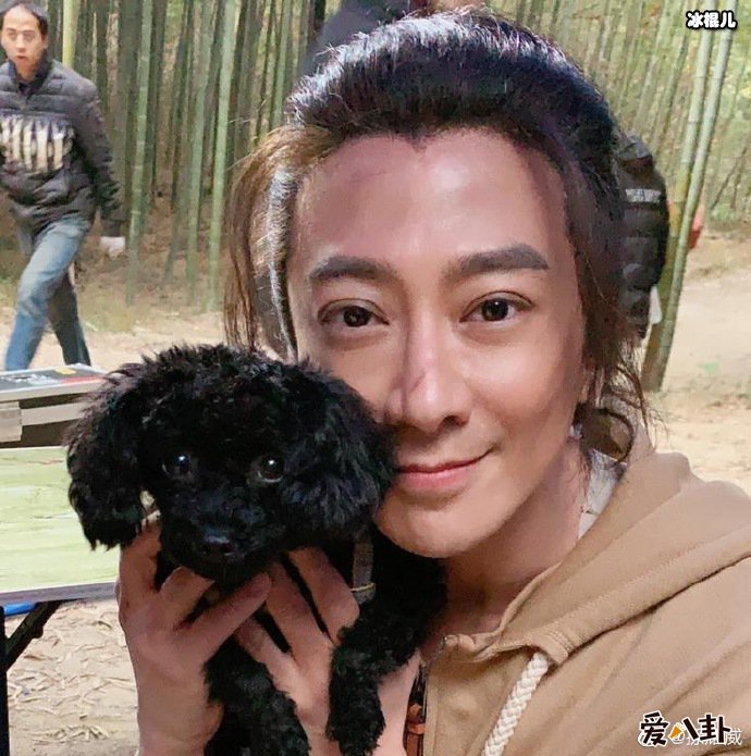 孙耀威片场照片