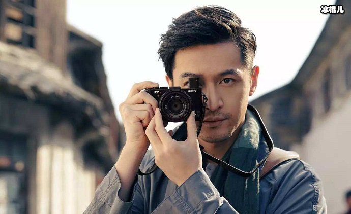 复出后的胡歌像是浴火重生一样