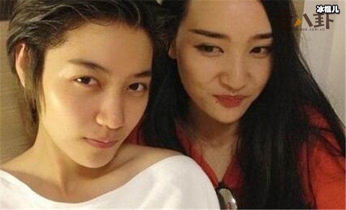 李坤霖的老婆朱莉照片