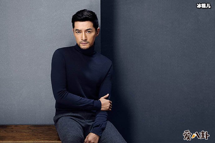 胡歌翻牌医护粉丝