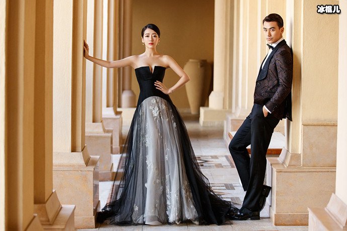 陈紫函戴向宇结婚照