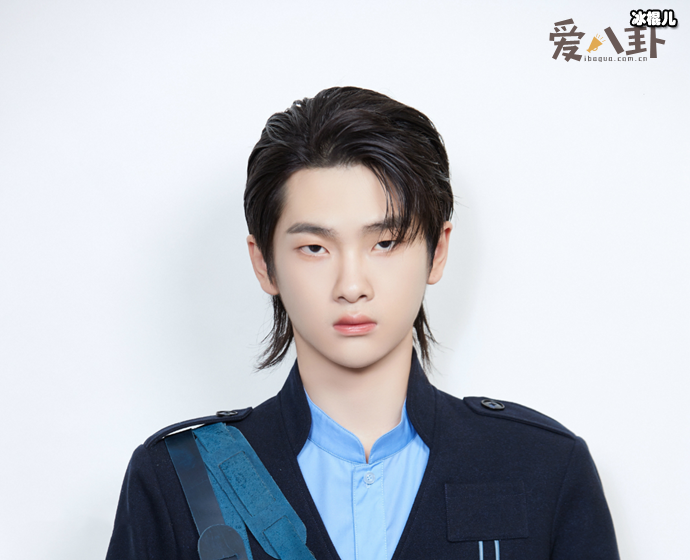 周震南家境如何父母很有钱吗