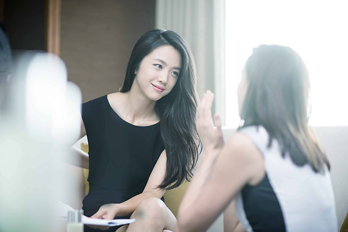 李云迪和文艺女神汤唯是怎么回事