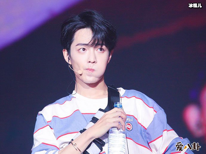 肖战因何炅被骂发声