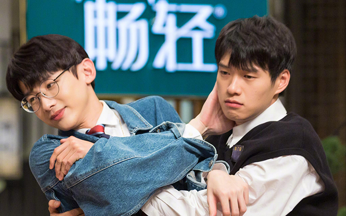 白敬亭魏大勋在《明星大侦探》