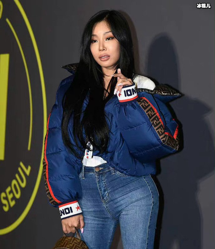 曝Jessi与朴宰范厂牌不续约