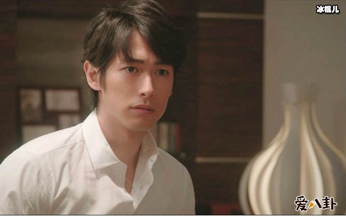 藤冈靛的妻子是谁