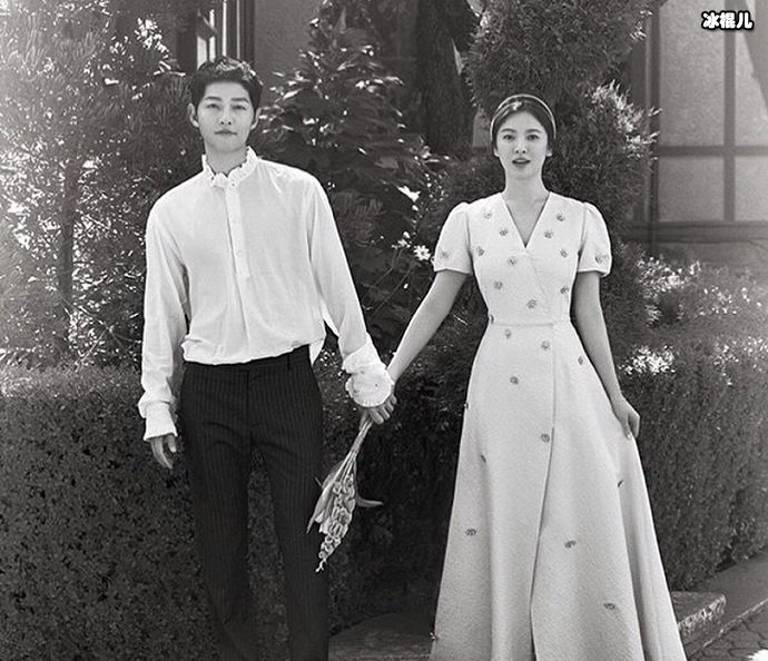 宋仲基宋慧乔婚纱照