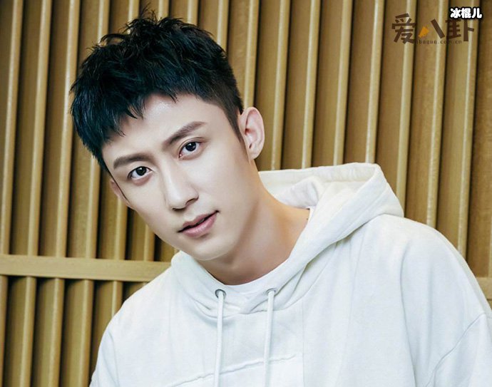 黄景瑜怒斥偷拍者