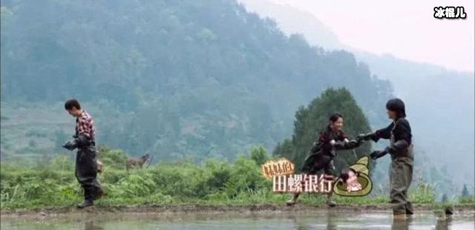 吴亦凡和张子枫的互动