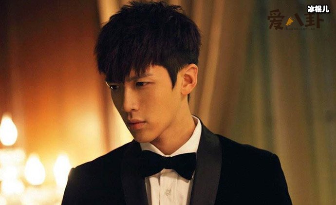 柯震东卖惨求原谅