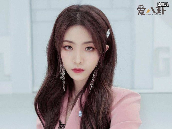 喻言小号叫虞书欣出来挨打