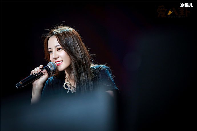 迪丽热巴直播出事故