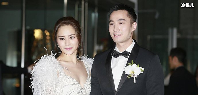 阿娇现身横店孕味十足