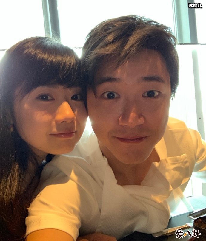江宏杰晒合照庆结婚三周年