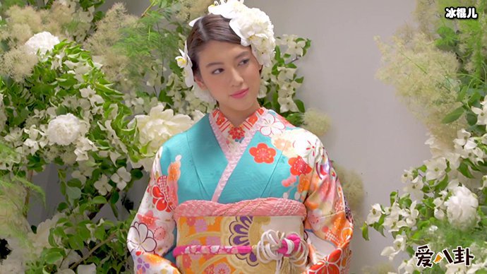 J女郎三吉彩花没见过周杰伦