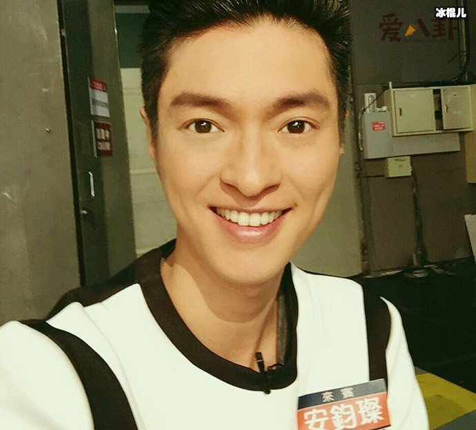 安钧璨生前照片