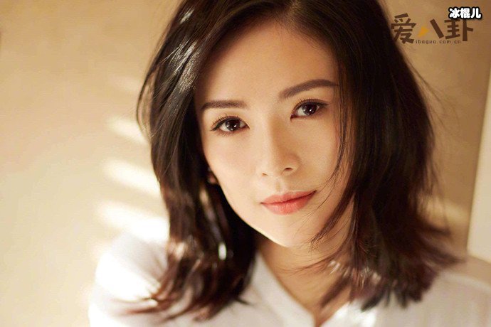 章子怡肚子凸起似发胖