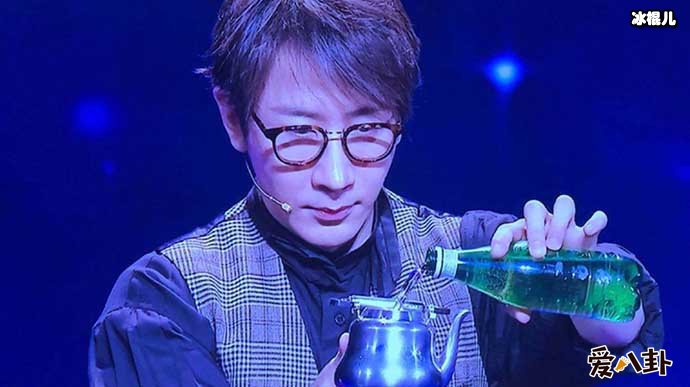 刘谦下跪门事件