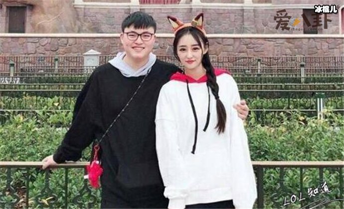 简自豪与女友奥咪咪