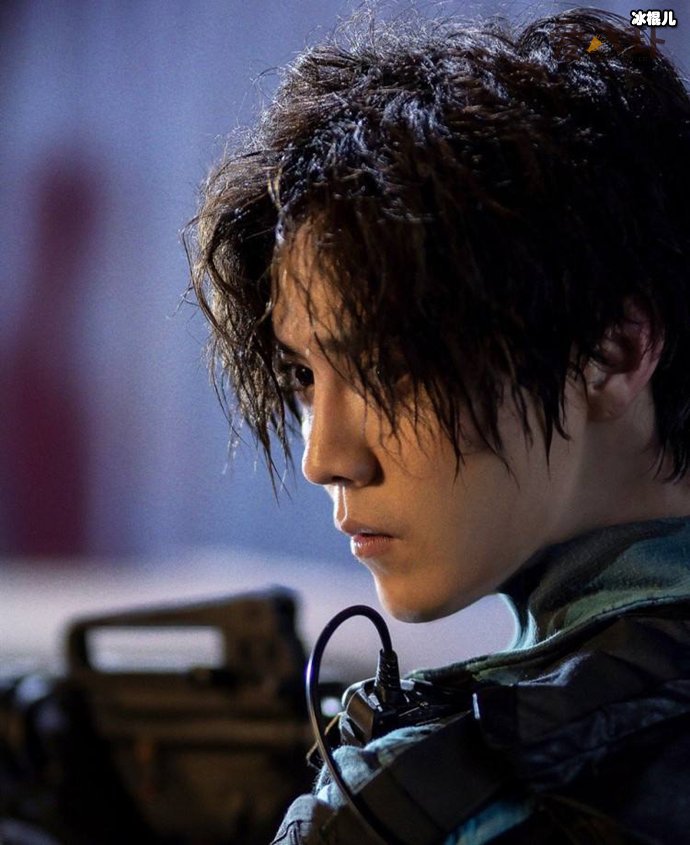 鹿晗《穿越火线》正式开播