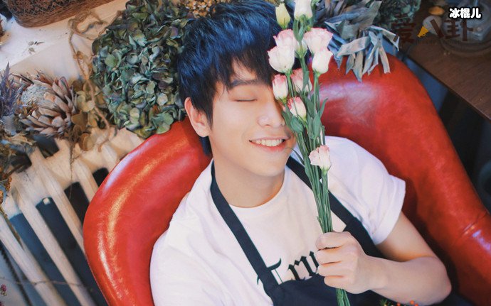 彭昱畅女友身份曝光