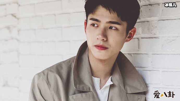 刘昊然恋情曝光