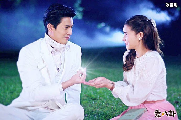 婉娜拉·宋提查和颂恩·宋帕山恋情