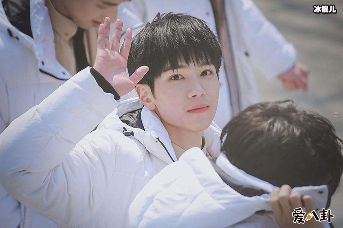 余承恩饰演《亲爱的,热爱的》中戴风