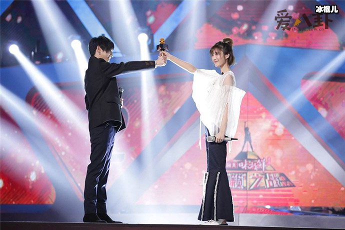 华晨宇苏诗丁什么关系