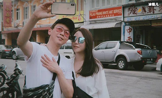 陶喆与老婆江佩蓉合影